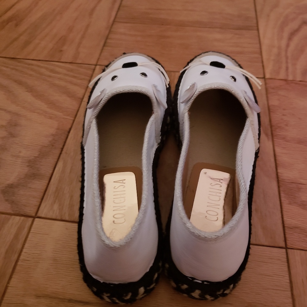 Shoes - Picture 4 of 8